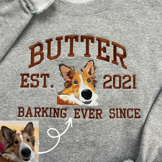 Custom Sweatshirt with Pet Avatar & Name – Personalized Embroidery, Christmas Gift for Pet Lovers