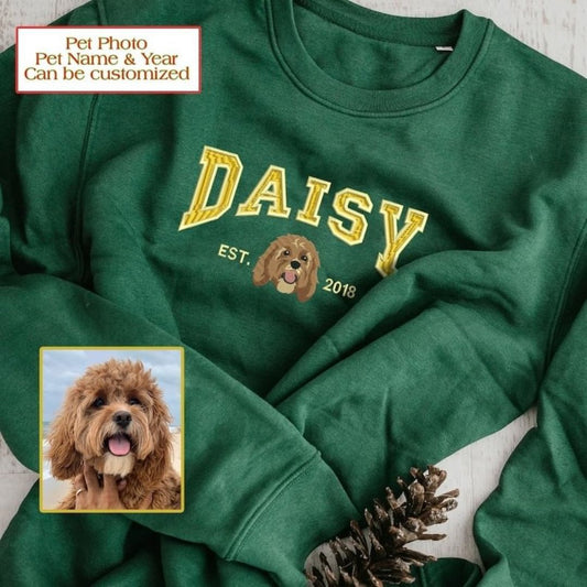 Custom Sweatshirt with Pet Avatar & Name – Personalized Embroidery, Christmas Gift for Pet Lovers